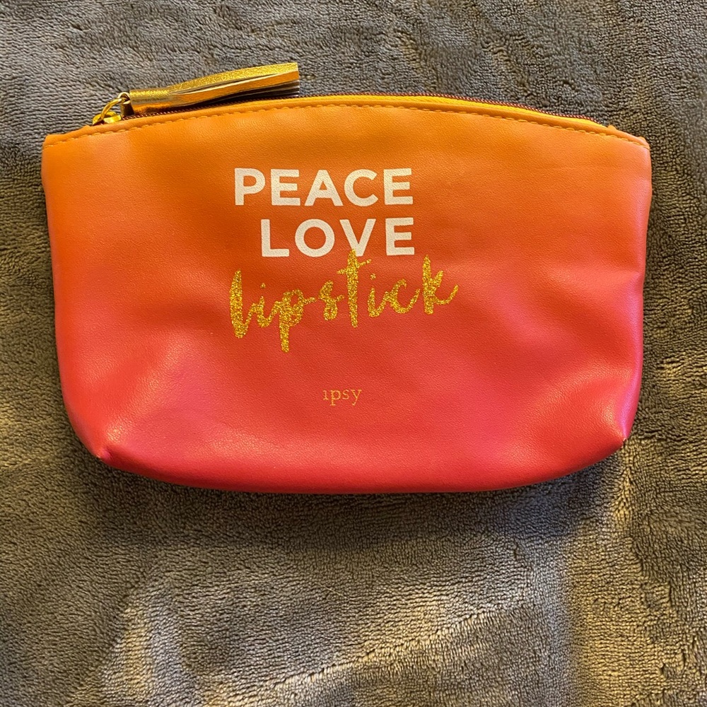 New ipsy small cosmetic bag
